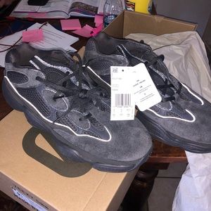 Yeezy 500 Shoes ( authentic & brand new )